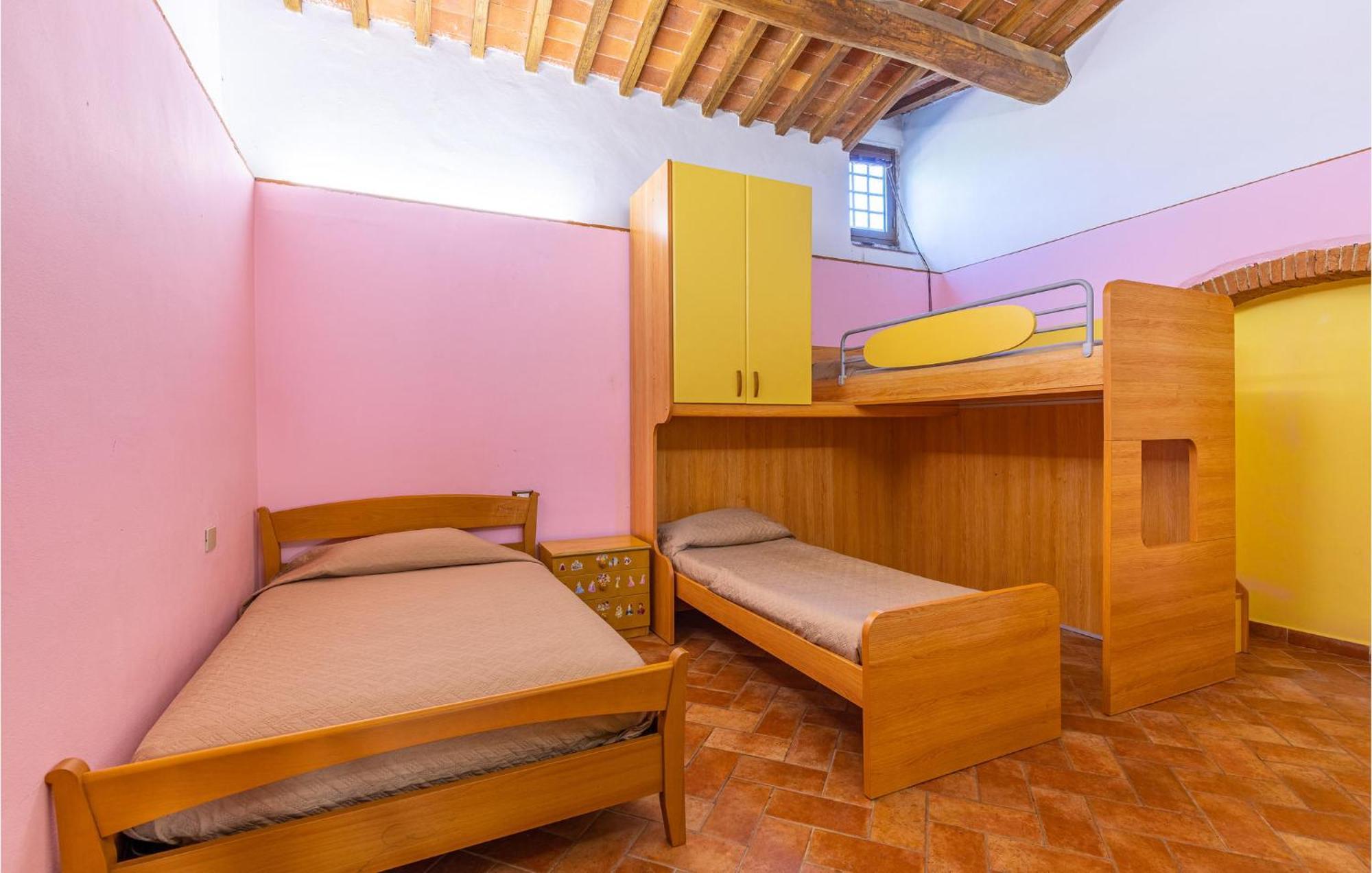 Awesome Home In Marliana With Kitchenette מראה חיצוני תמונה